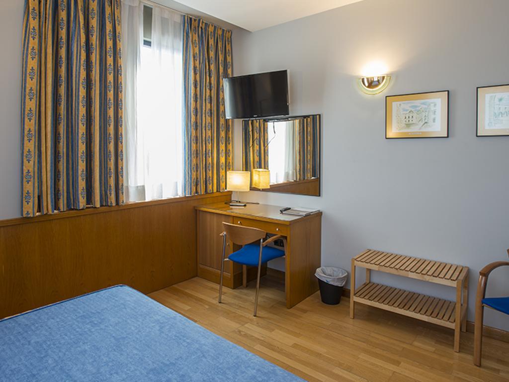 Encasa Hotel Almansa Szoba fotó